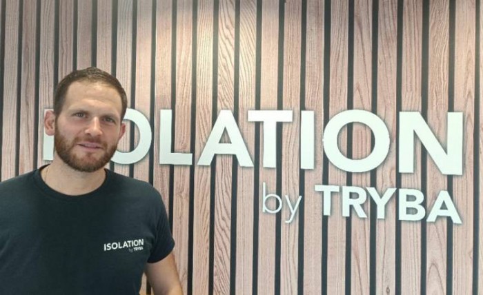 « Avoir la marque Isolation by TRYBA sur son blouson est une fierté » (Aleksandar Milutinovic, chef d’équipe poseur)