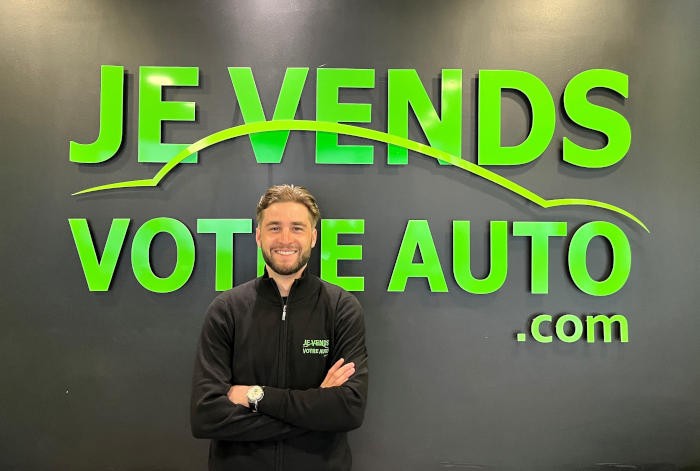 Un jeune entrepreneur ouvre une franchise Je Vends Votre Auto à Romans-sur-Isère