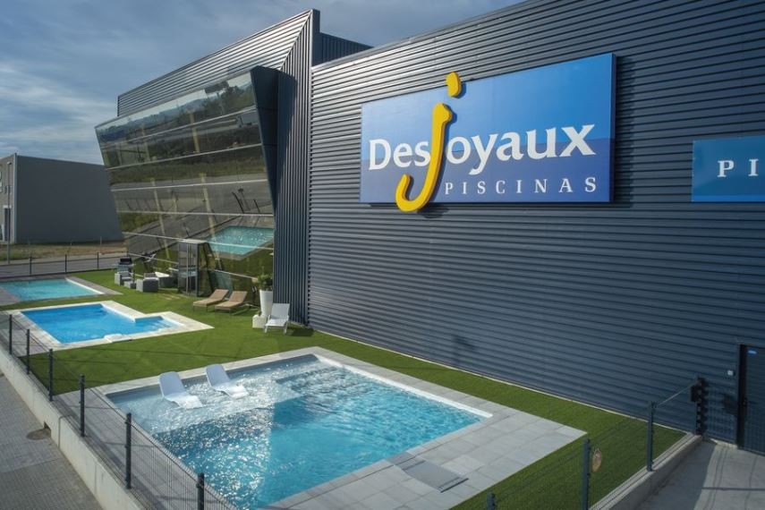 Développement international des piscines desjoyaux