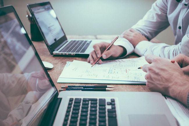 Ouvrir un commerce : Les démarches de création et obligations administratives