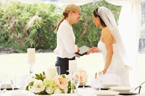 wedding planner un métier qui découvre la franchise